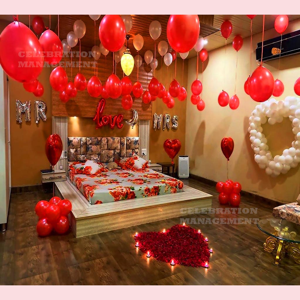 Mr and Mrs Love Moon Decor